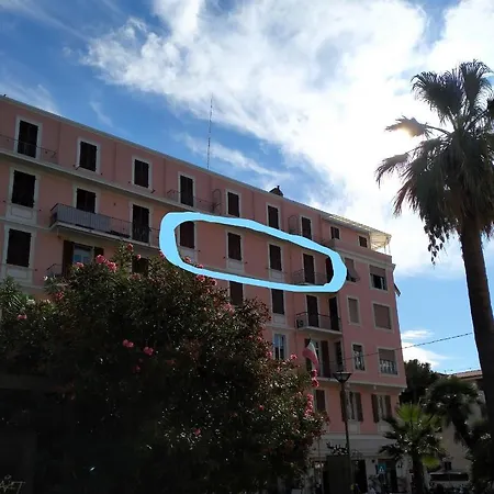 Vista Mare Sulla Pista Ciclabile * サンレモ